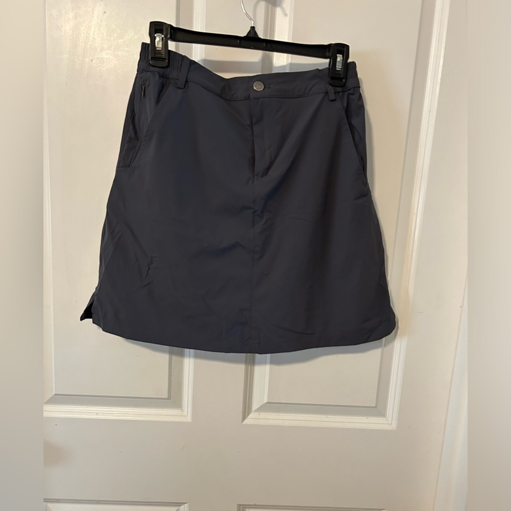 Santiny Gray Golf Skort size medium dark gray 86% nylon 14% spandex
